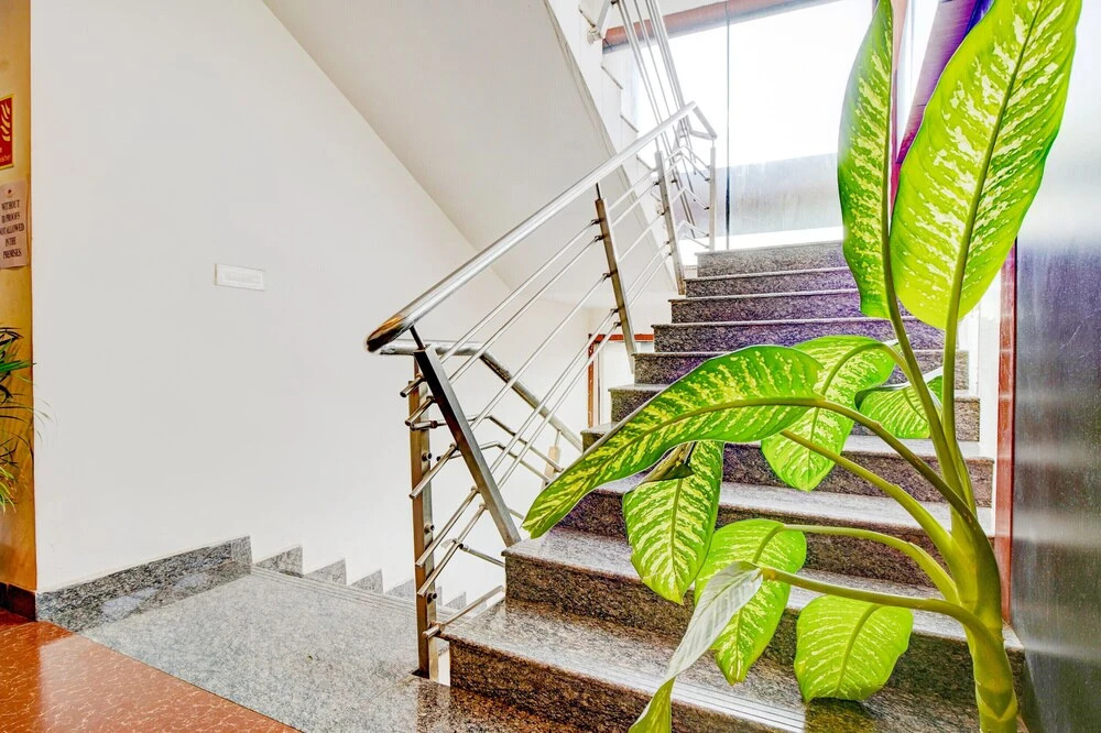 FabHotel Emirates Suites