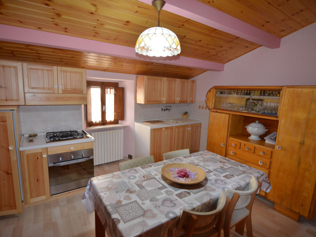 Apartment in Petrella Guidi With Garden Views