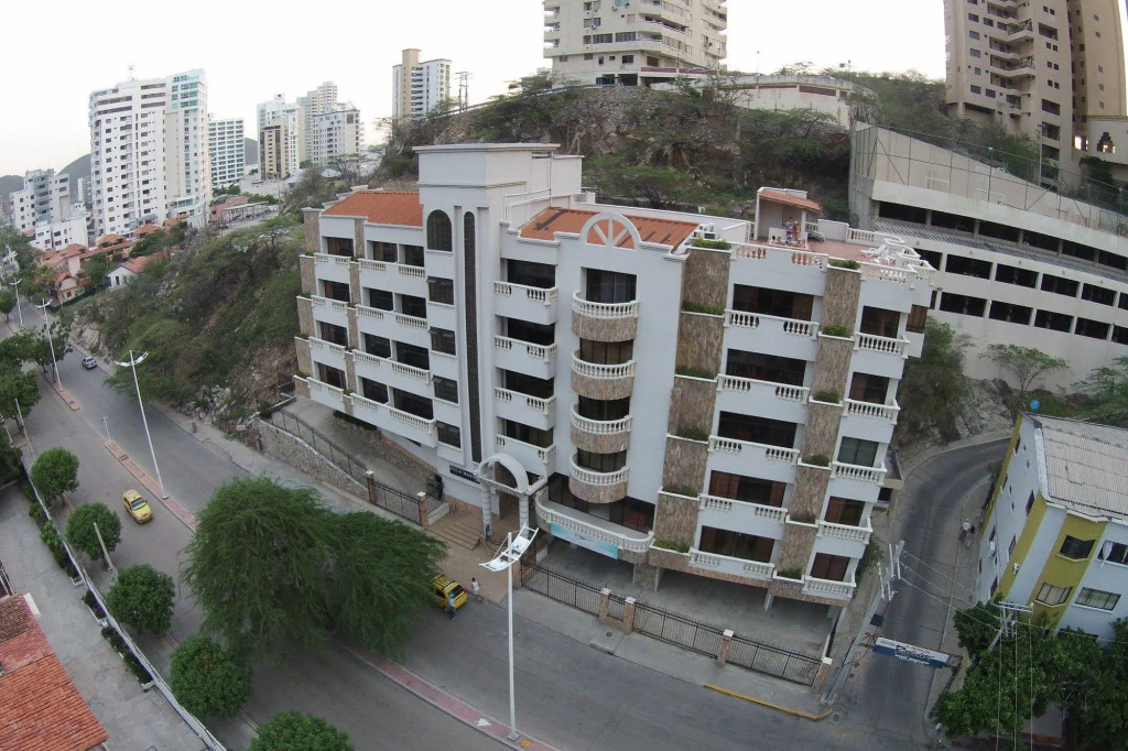 Aparta Hotel Roca Marina