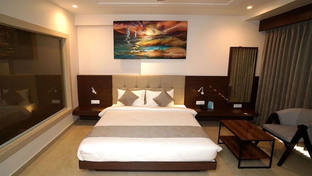 Swarna Hotel & Resort