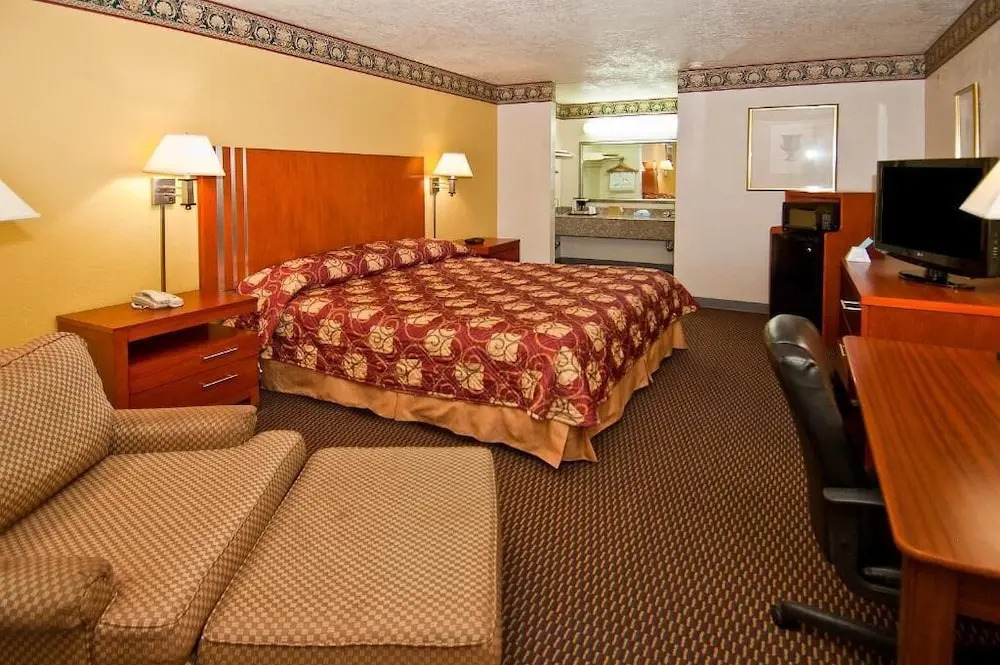 Winnie Inn Suites & RV Park