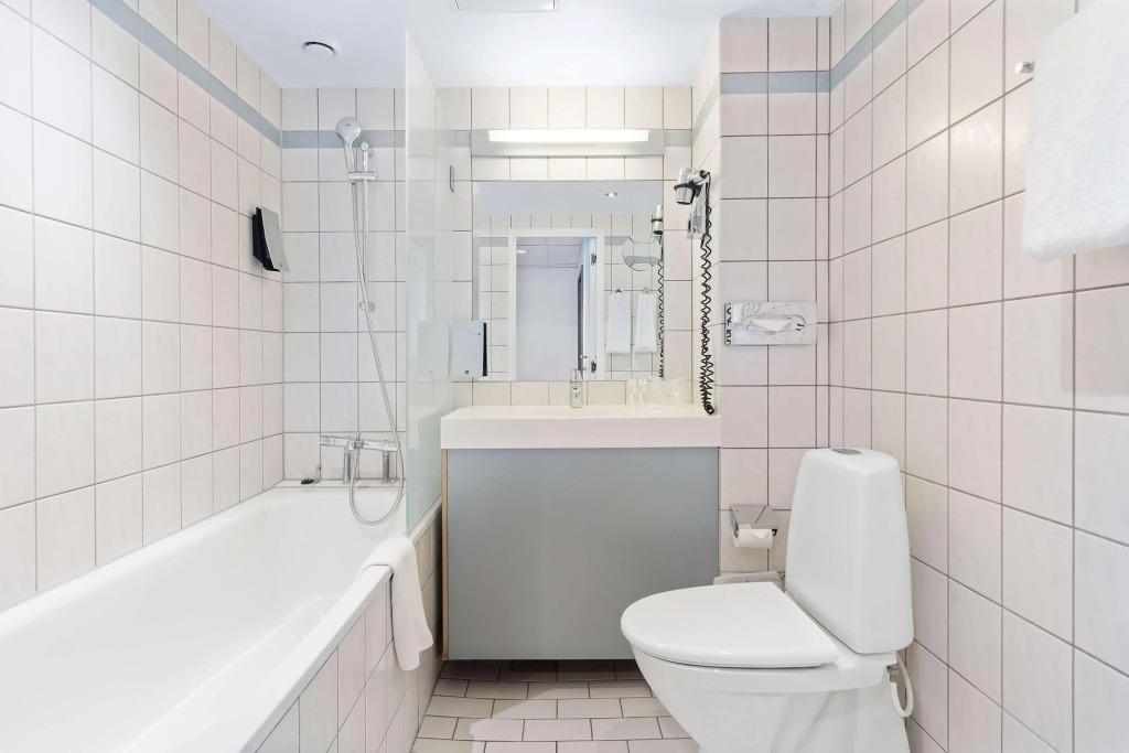 Best Western Plus Airport Hotel