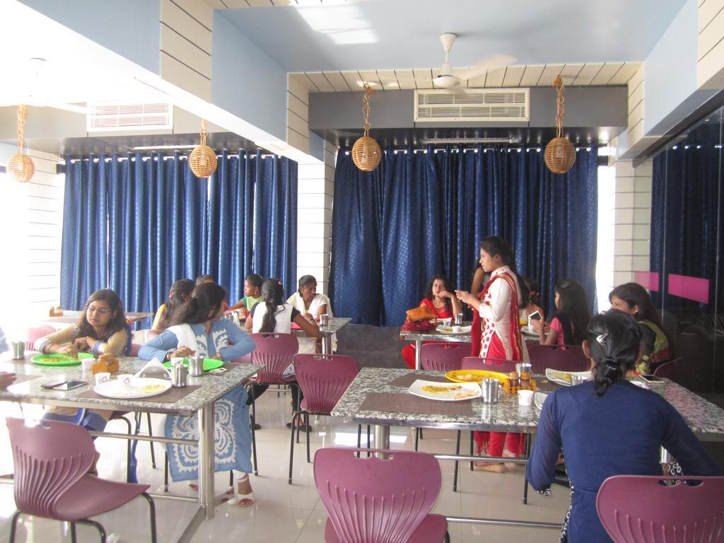 Hotel Chithra