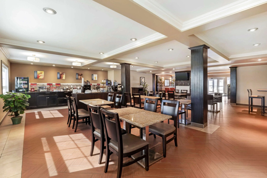 Best Western Plus Peace River Hotel & Suites