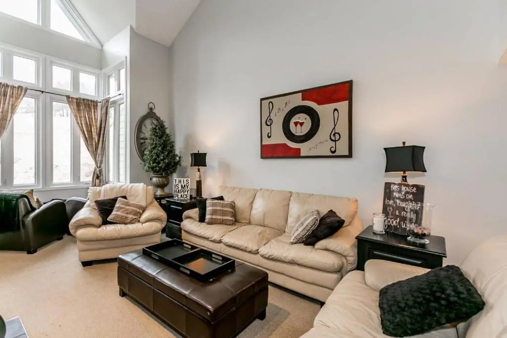 Blue Mountain, 3 Bedroom, Slopeside, Chateau Ridge 212