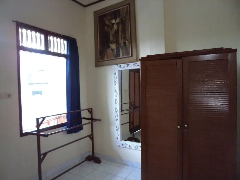 Brata Home Stay