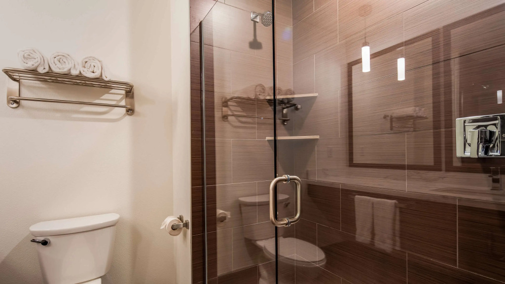 Best Western Plus Peppertree Nampa Civic Center Inn