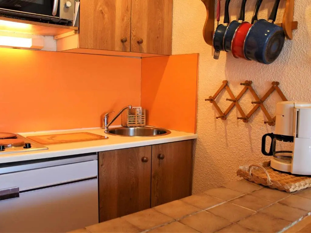Appartement Vars, 1 pièce, 4 personnes - FR-1-330B-38