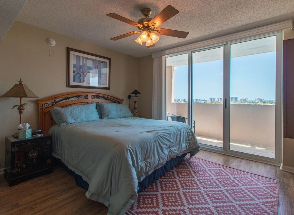 North Tower #1206 3 Bedroom Condo by Redawning
