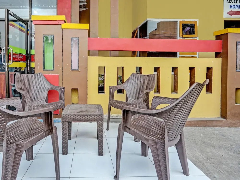 Hotel O Griya Sandi Residence Family NearPantai Boom