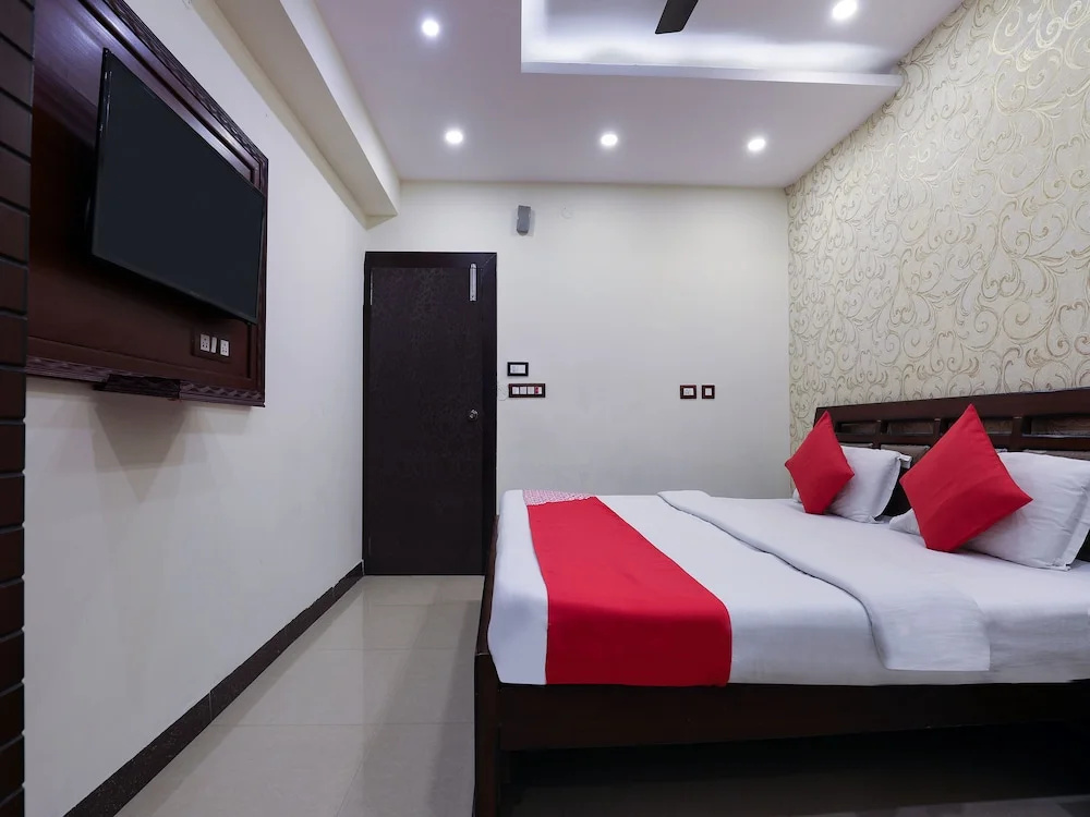 OYO 16539 Grand Sandarshini Inn