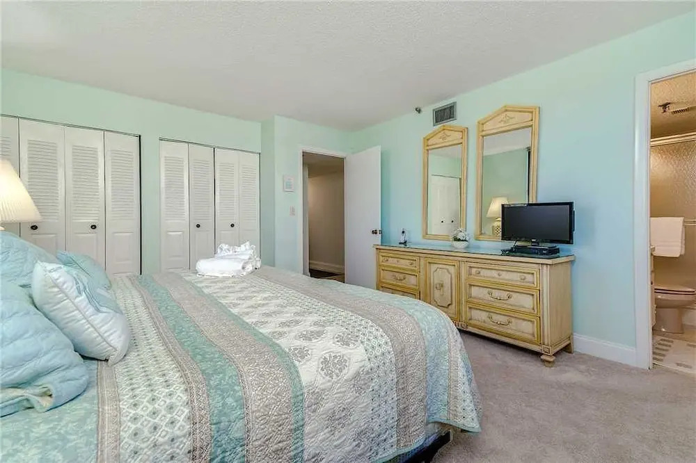 Shores of Madeira 205 - Two Bedroom Condo