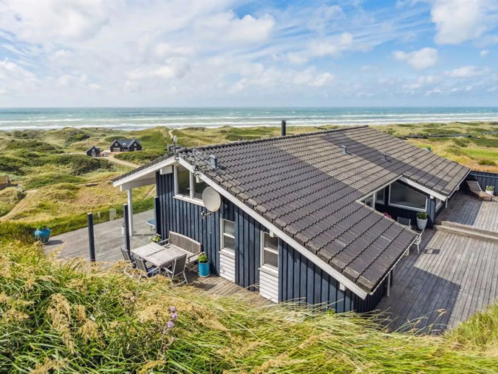 "Zora" - 300m from the sea in NW Jutland