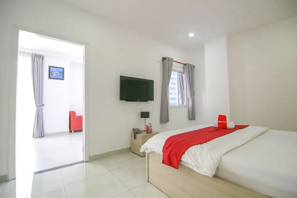 Reddoorz Near Quan Khu 7 Stadium