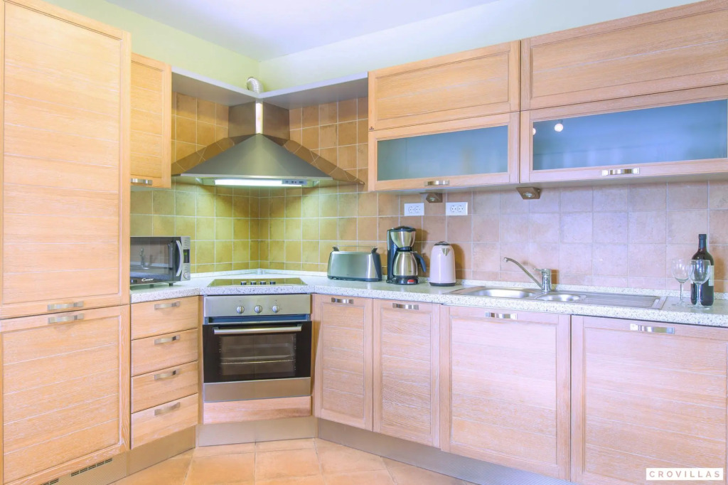Mare III in Hvar with 4 bedrooms and 1 bathrooms