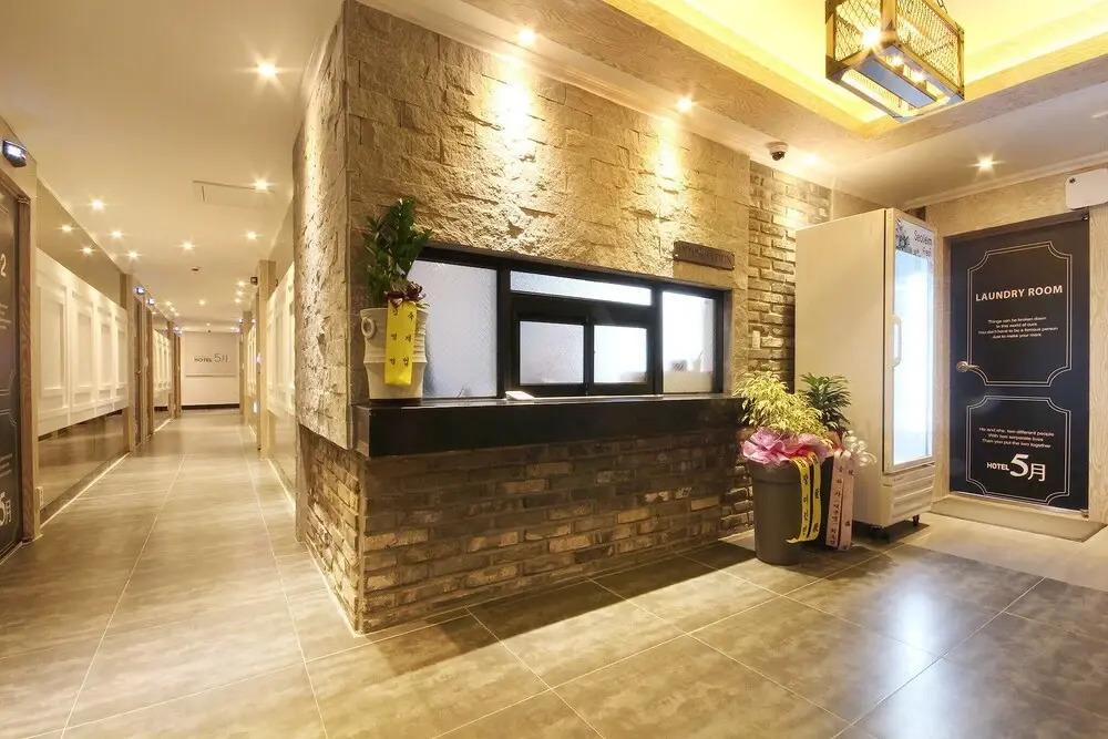 Gumi Hyeonggokdong 5Wol Hotel