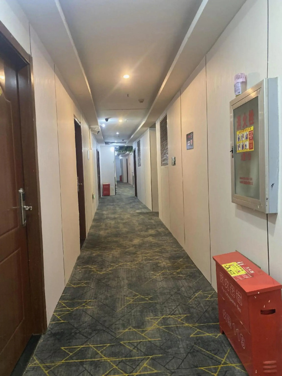 Tianyue Express Hotel (Wuhan Railway Station Happy Valley Branch)