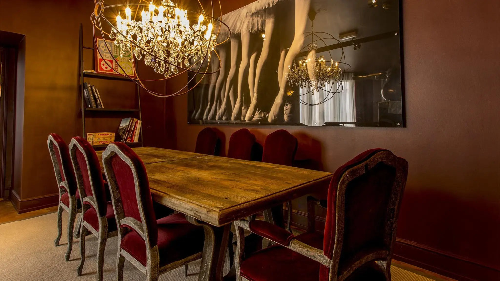 Hotel St. Petersbourg