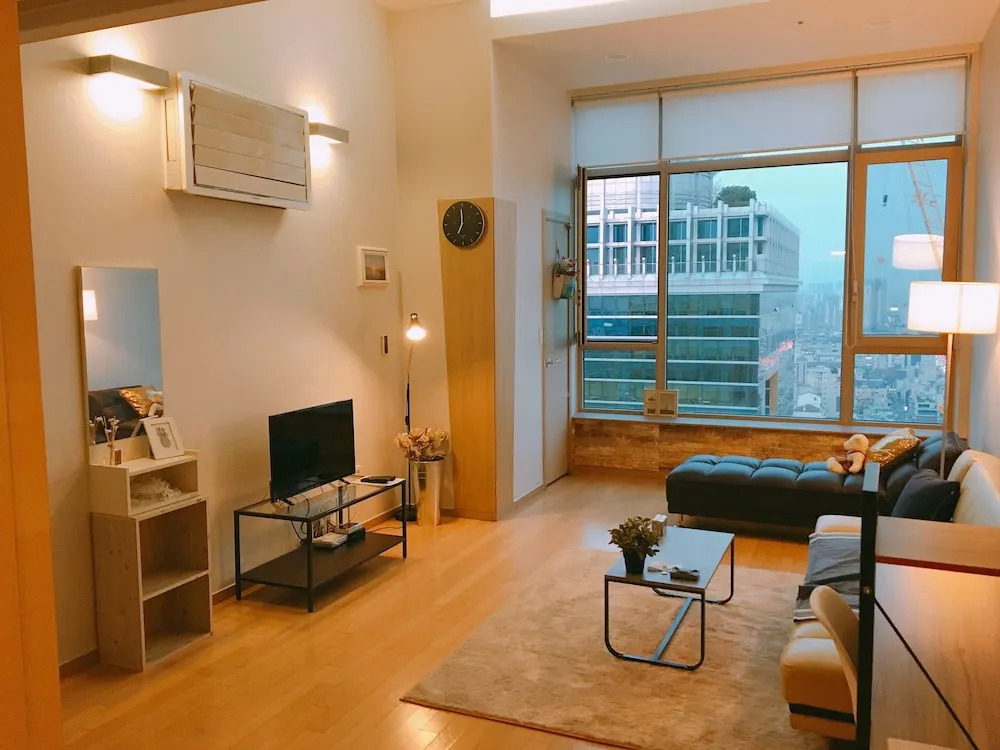 Jia's Spacious Sky Loft