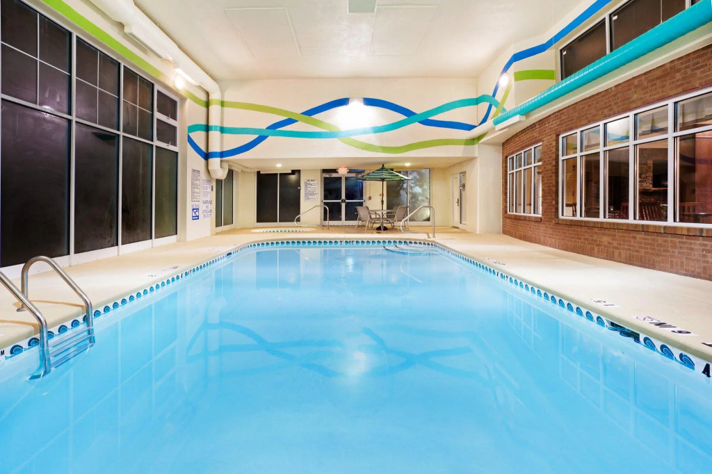 Holiday Inn Express & Suites Sylva - Western Carolina Area by IHG