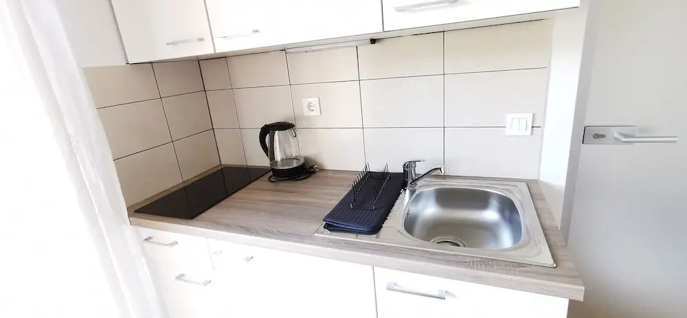 Domovoj Apartments and Rooms