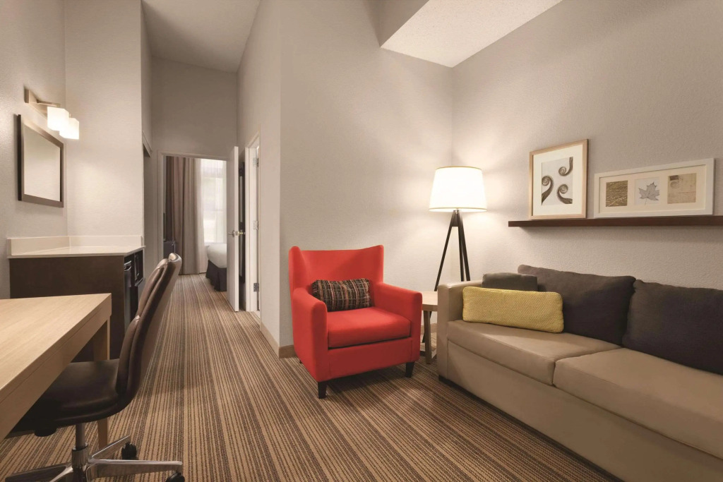 Country Inn & Suites by Radisson, St Charles Historic District