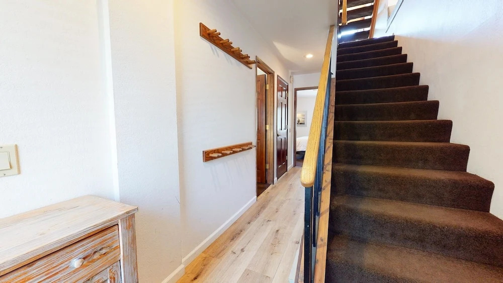 Snowflower 20 Pet-Friendly, Spacious Corner Unit With Great Complex Amenities by RedAwning