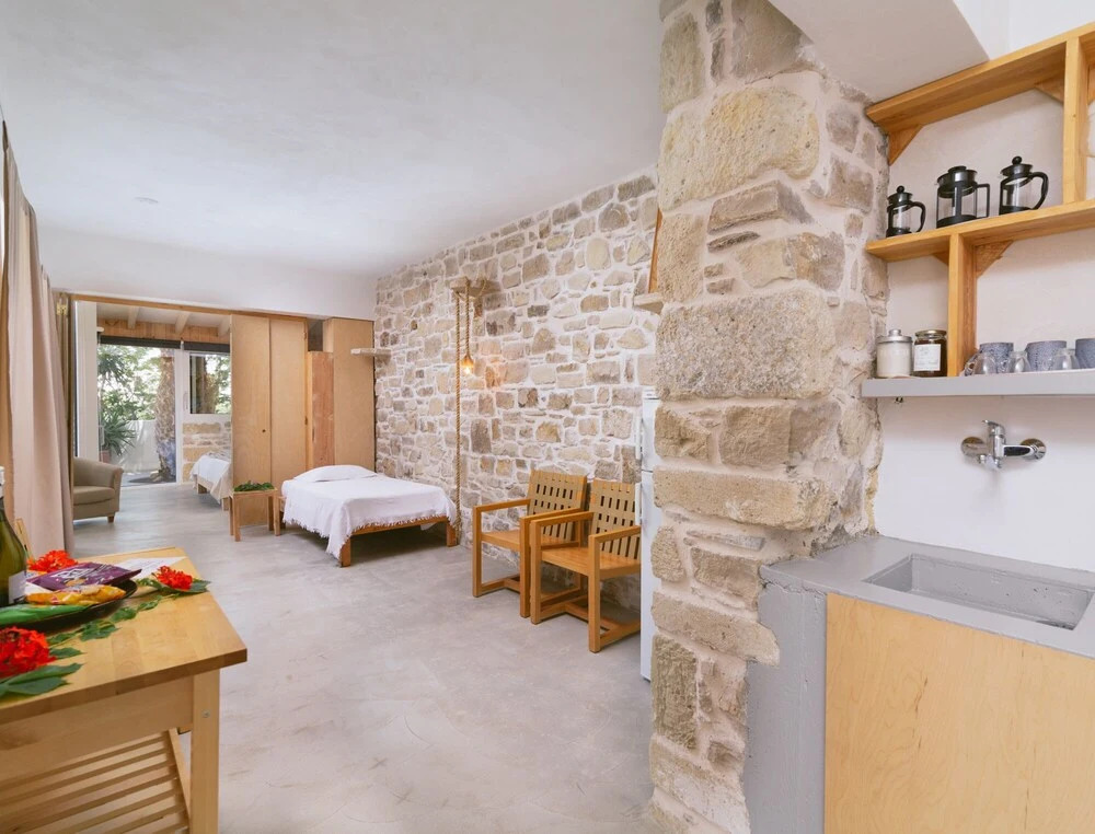 Die Zwei Brüder Art & Suites