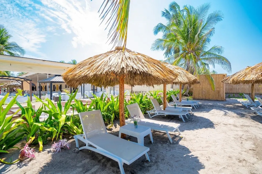 Izalco Hotel & Beach Resort