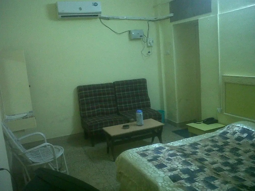 Raj Hotel