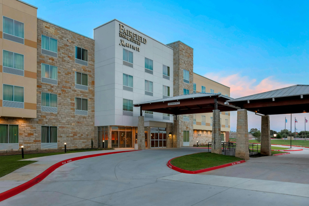 Fairfield Inn & Suites by Marriott Decatur at Decatur Conference Center