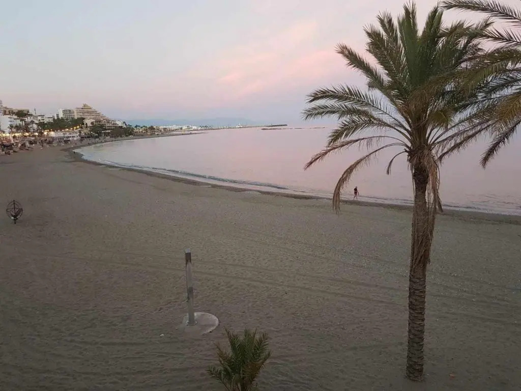 Benal Beach 907