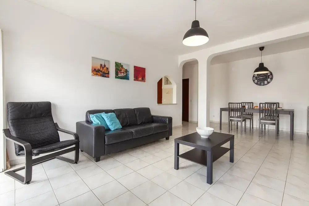 B77 - Im on Avenida Apartment in Lagos
