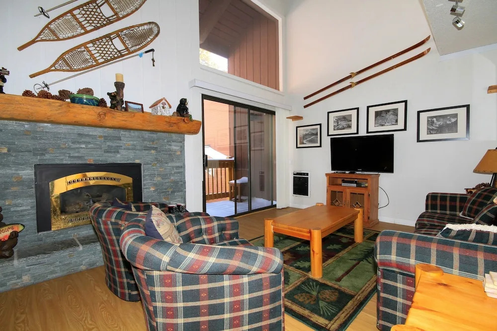 Mammoth Ski & Racquet Club #97 Studio Bedroom Condo