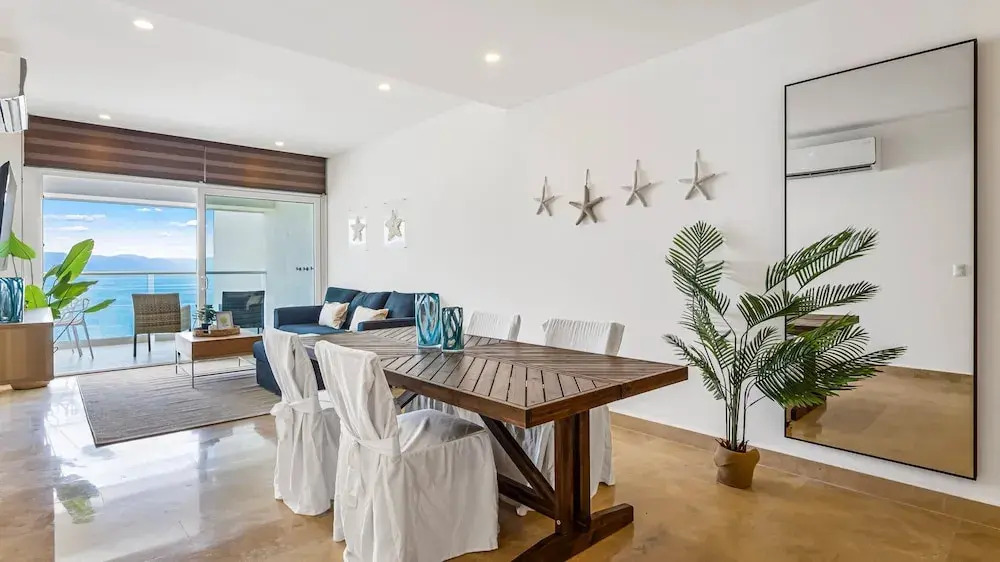 Stylish Beachfront 2BR - Balcony & Pools