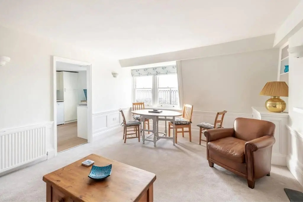Rooftop Retreat - 2 Double Beds W/ Stunning Views (Adults Only)