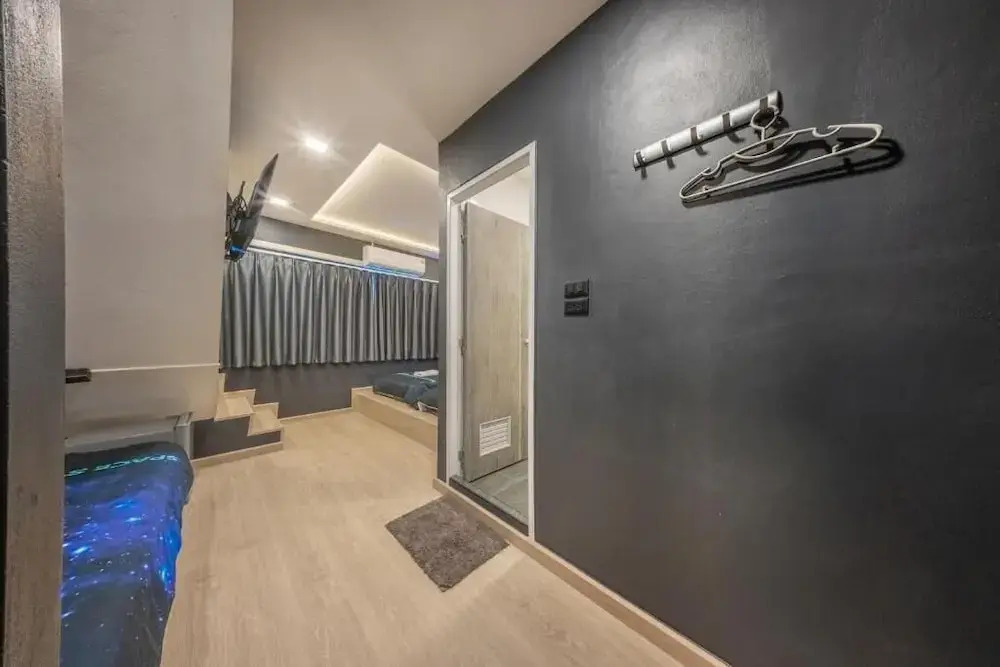 Space Station Hostel