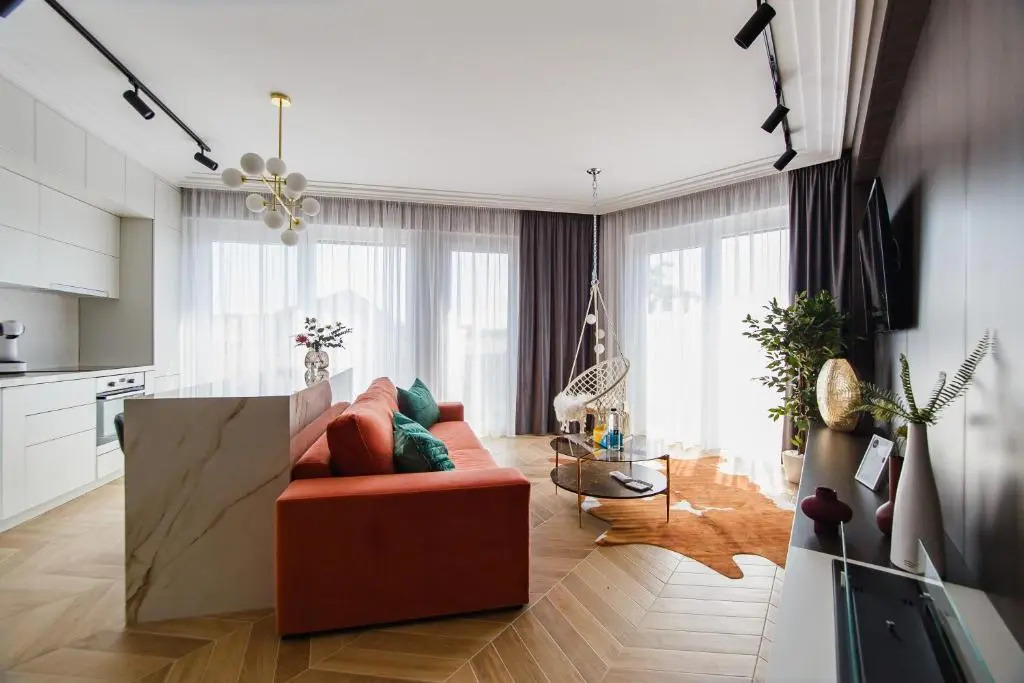 Exquisite Experience at EAS Residence