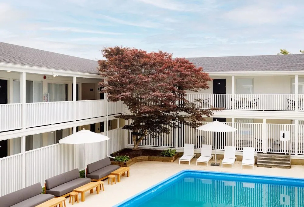 Parker Beach Lodge