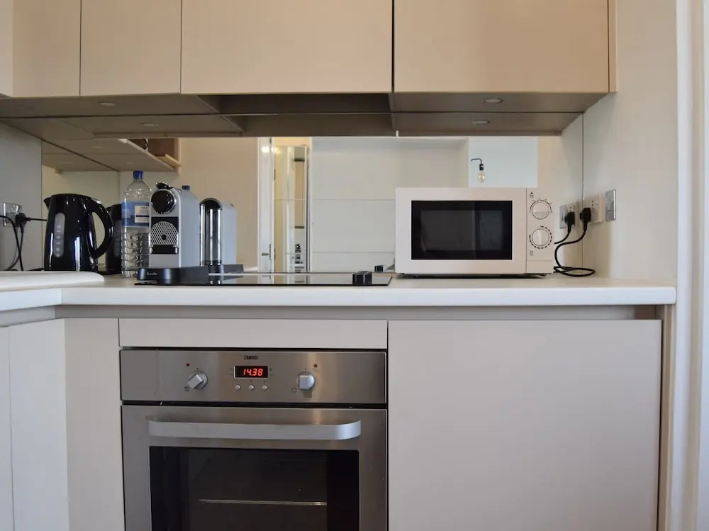 Stylish 1 Bedroom Studio Near Canary Wharf