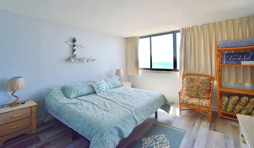 Shoreham Towers I 6c 3 Bedroom Condo by RedAwning, North Myrtle Beach