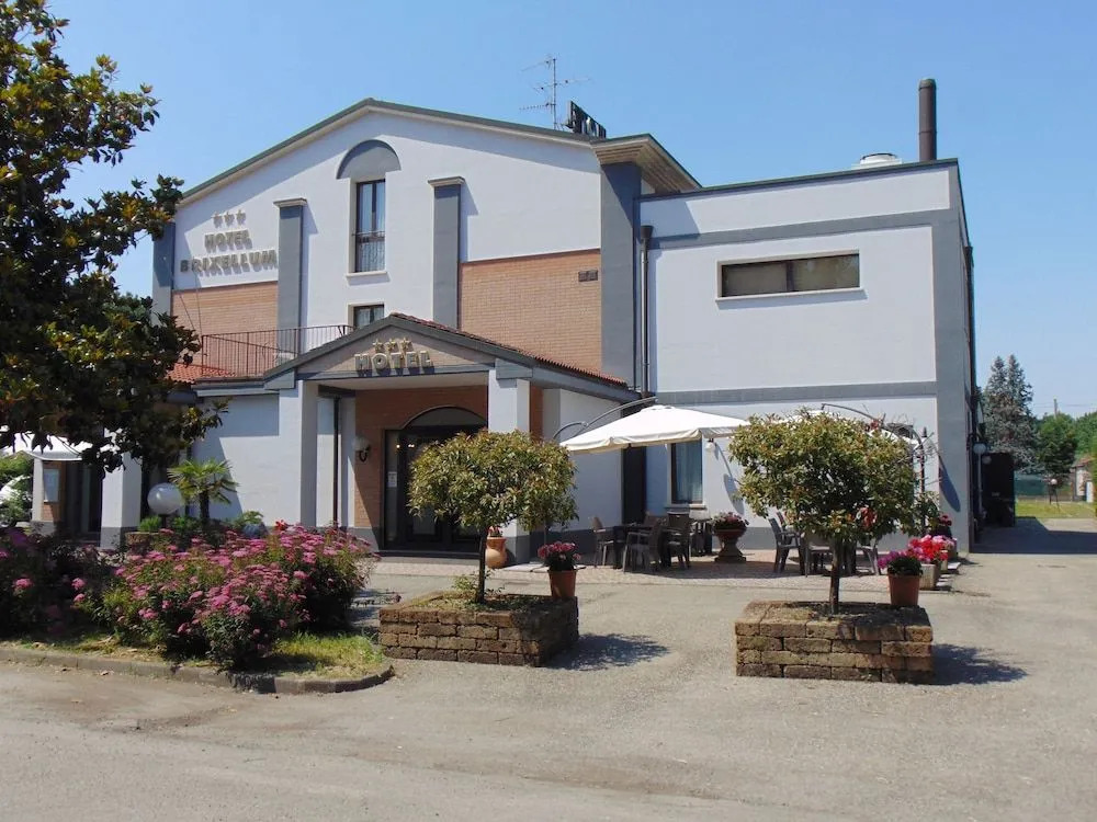 Hotel Brixellum