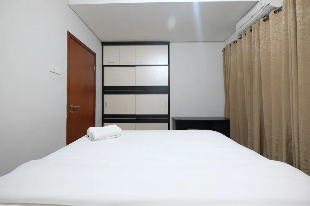 Pleasant 1BR Apartment Thamrin Residence By Travelio