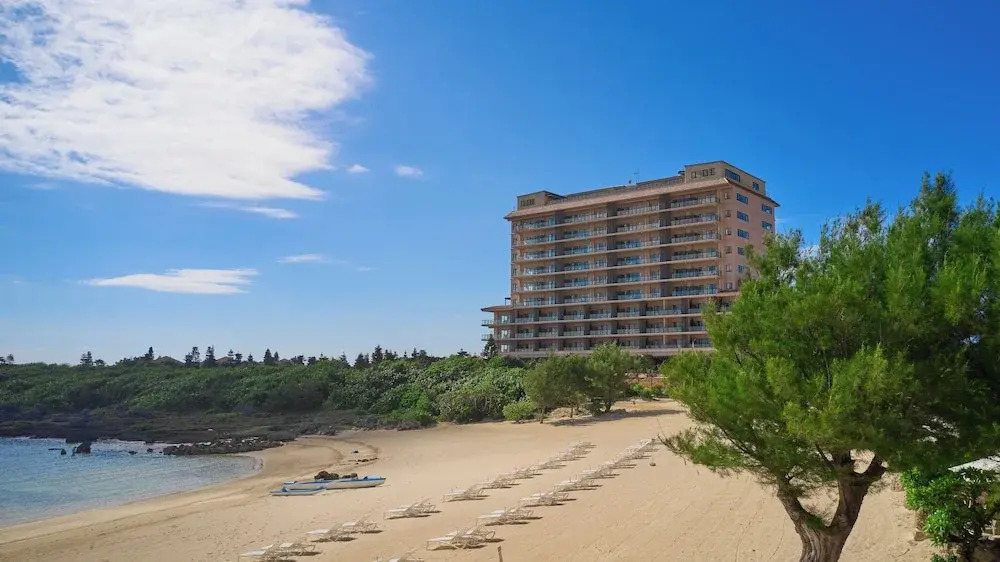 Hotel Shigira Mirage Beach Front