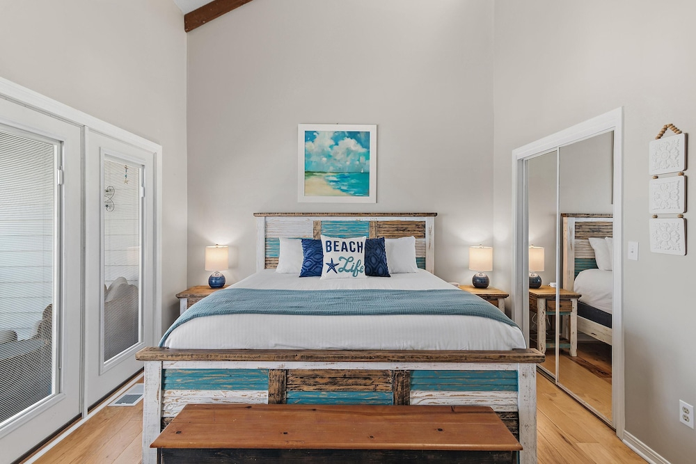 Misty Cove 206- Misty Cove Escape
