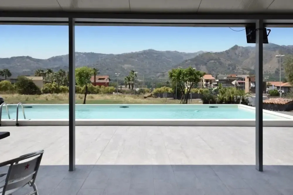 Elegant Villa With Swimming Pool Near Etna