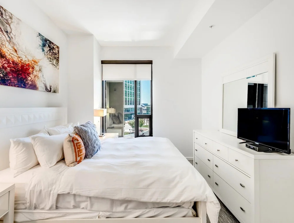 Bluebird Suites at Park Crest
