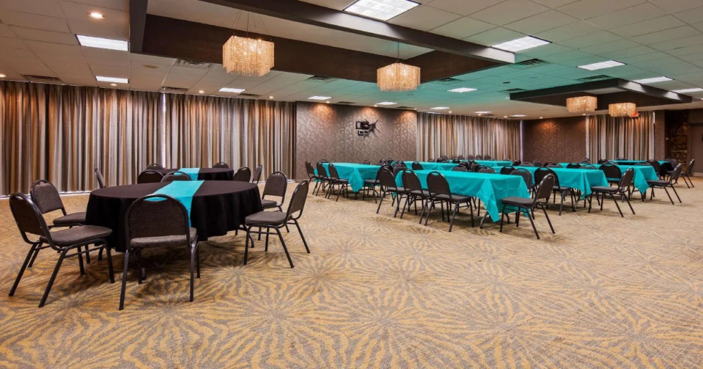 Best Western Plus Landing View Inn & Suites