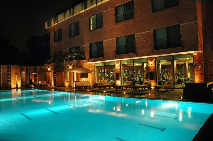 Hotel Beesh Beesh Village