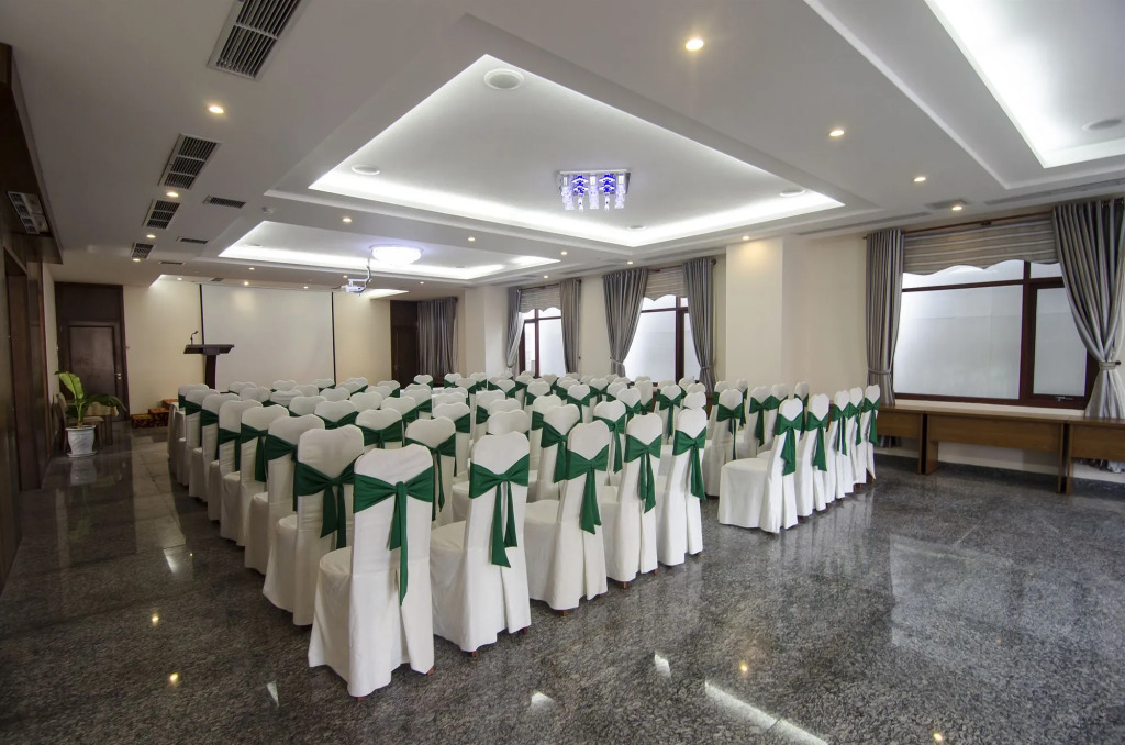 Moonlight Hotel Da Nang - Near Dragon Bridge